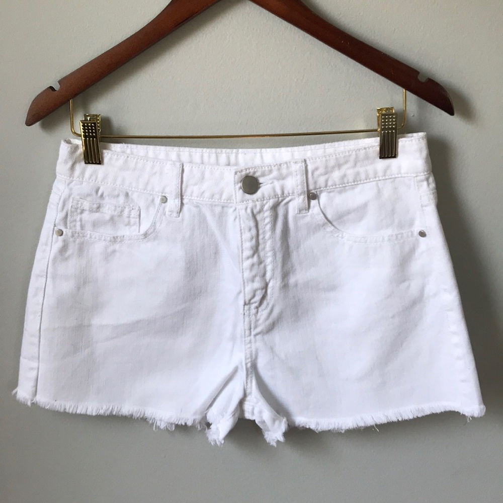 High Wasted White Shorts 27